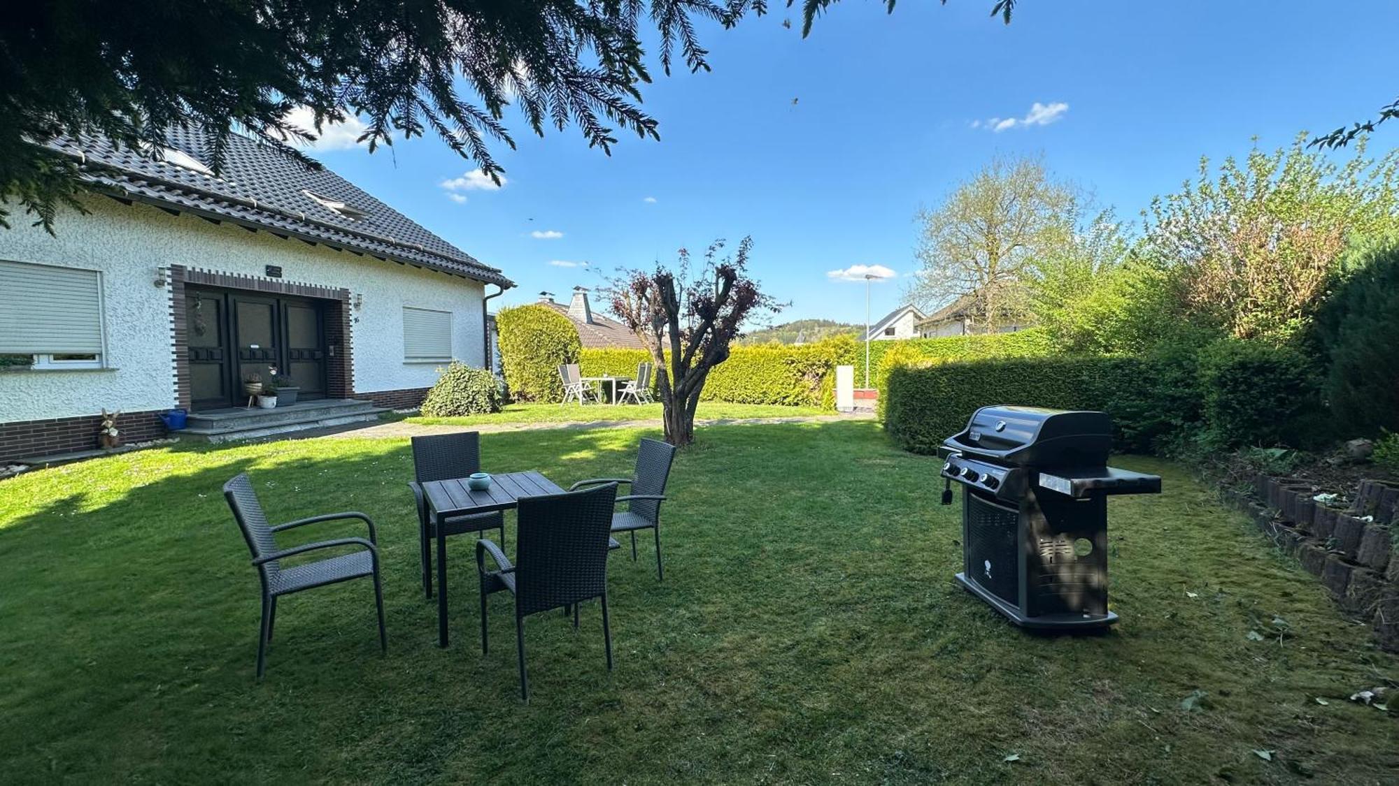Fewo Hoheeifel, 1 Haus Mit 2 Apartments 5 Schlafzimmer In Kelberg Naehe Nuerburgring Екстериор снимка